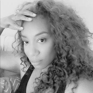 Meet your Posher, Shamia